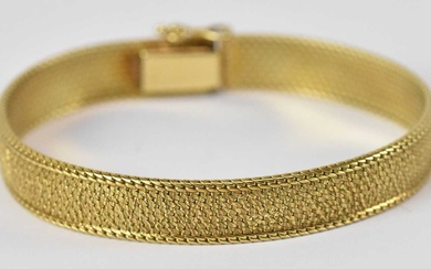 A 14ct yellow gold bracelet, length 20cm, approx 26g.Condition Report...