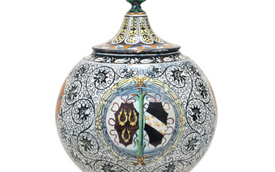 A Cantagalli-style maiolica footed jar and cover