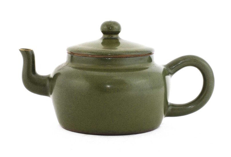 A Chinese teadust-glazed teapot and cover