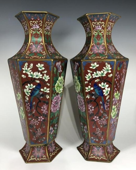 A PAIR OF CHINESE HEXAGONAL CLOISONNE LARGE VASES