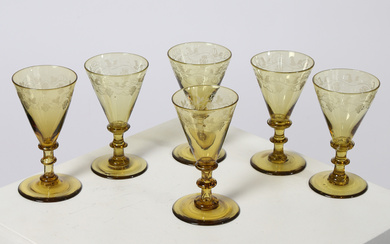 A SET OF SIX 19TH CENTURY GREEN WINE GLASSES (6).