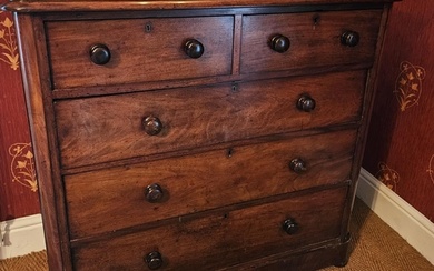 A good early 19th Century Mahogany Chest Of Drawers, two sho...