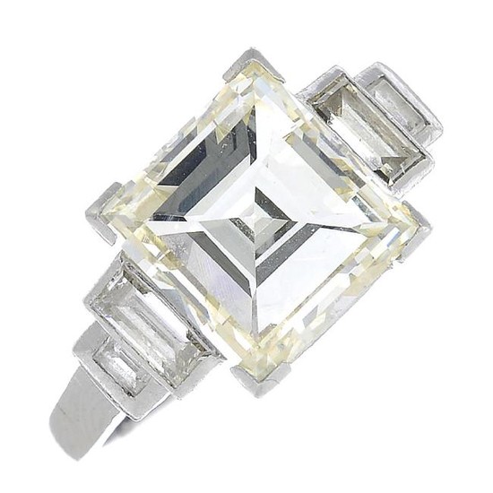 A mid 20th century diamond single-stone ring. The