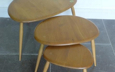 An Ercol Golden Dawn nest of three Pebble side tables - Heig...