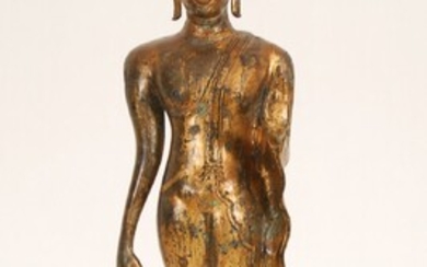 Bouddha deboutBronze doré. Thaïlande.H. 41 cm.
