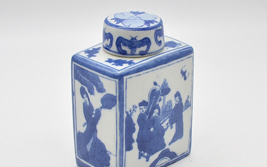 CHINESE PORCELAIN TEA BOX, WITH FIGURE DECORATION IN BLUE AND WHITE, FROM CHINA, 20TH CENTURY.