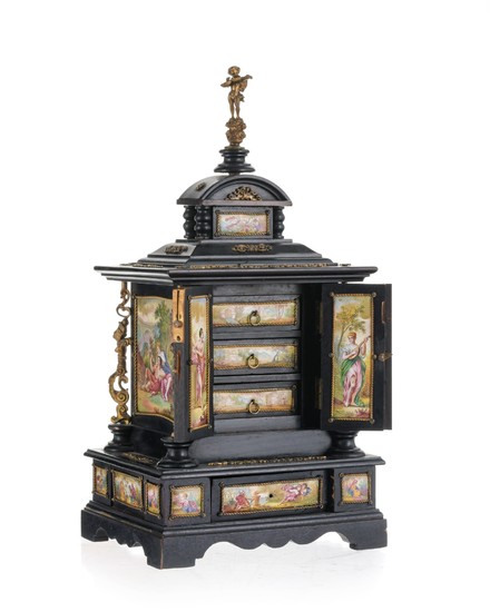 Cabinet miniature, Vienne, fin XIXe s., en bois noirci orné de plaques émaillées