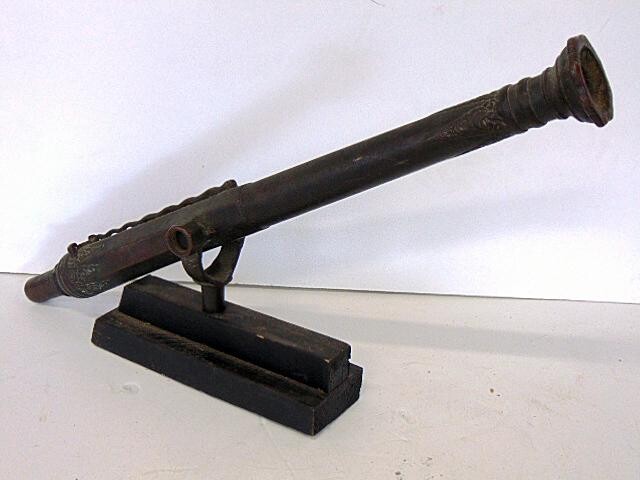 Cannon, Lantaka, Rail, 29 " long, bore, patinated