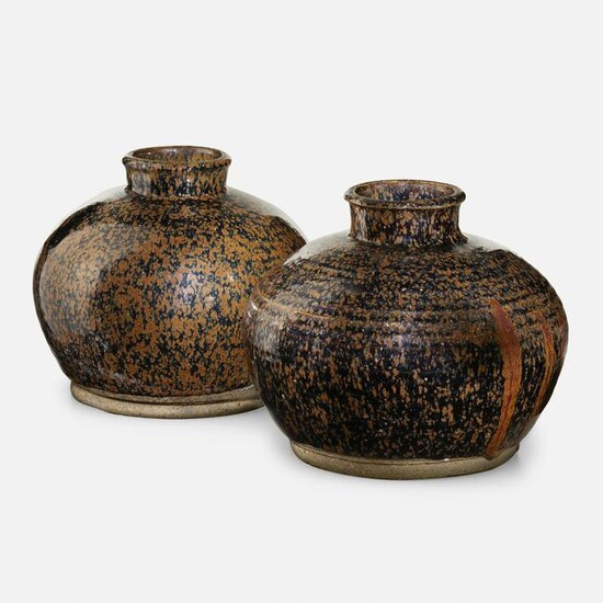 Chinese, Black and Russet-glazed jars, set of two
