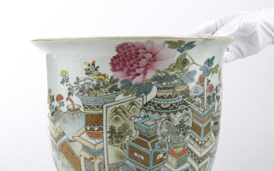Chinese Late Qing Famille Rose Porcelain Jardiniere Planter