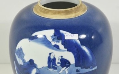 Chinese porcelain pot (ht 24cm)