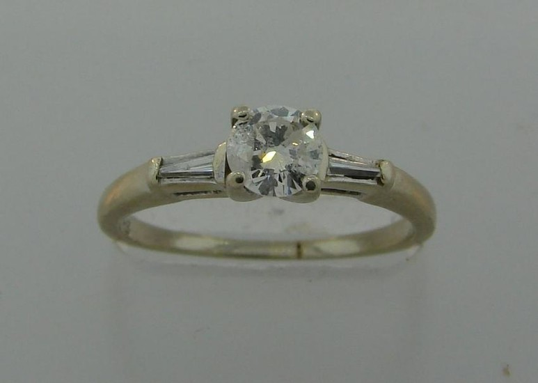 Classy DIAMOND WHITE GOLD SOLITAIRE RING Engagement