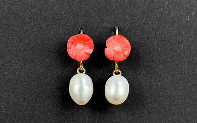 Coral flower earrings, silver 925 in 585/14K yellow gold plated, total weight 4g, hinged earwires s
