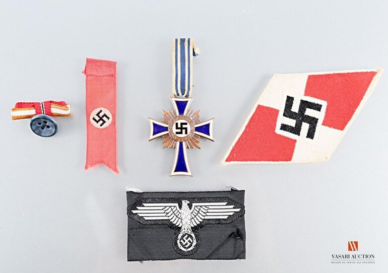Cross of honour of the German mother second model, Ehrenkreuz des Deutschen Mutter, 2. Model, third class enamelled bronze, 4.5 cm, LT with ribbon 7 cm, insulated ribbon, BE, a patriotic float is attached to the swastika LT 6 cm, a woven HitlerJugend...