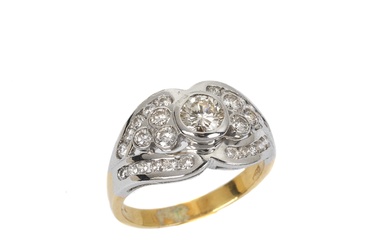 DIAMOND RING IN 18KT RHODIUM-PLATED GOLD