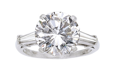Diamond, Platinum Ring Stones: Round brilliant-cut diamond weighing 5.20...
