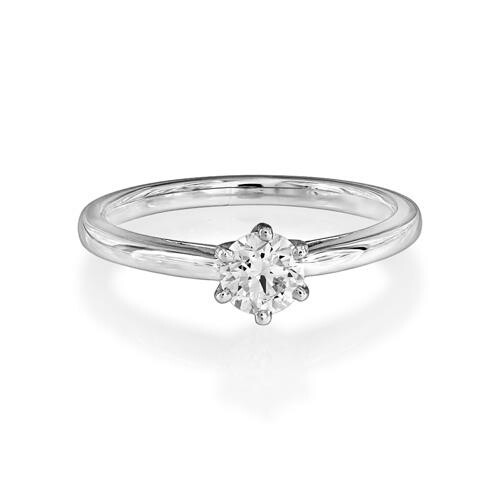 Diamond ring set with 0.5ct. diamond. This Diamond Solitaire...