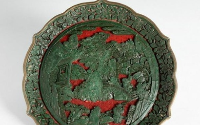 Dish. China, Qing Dynasty, 19th century. Bronze and Chinese red and green lacquer. Filleted in