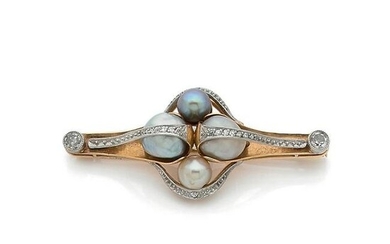 French production from 1920-25 Bar brooch in 18K yellow