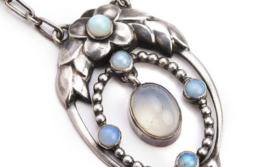 Georg Jensen: A moonstone and opal necklace set with cabochon moonstones and opals, mounted in silver. Design no. 8. Georg Jensen, circa 1908.