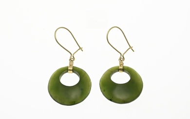 Gold earrings with jade