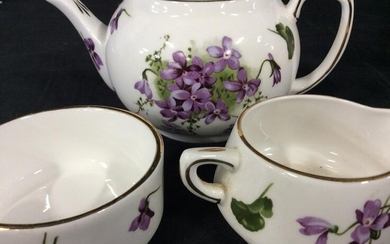 Hemmersley Victorian Violet Porcelain Items, Engl.