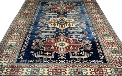 Impressive Kazak rug - 8.4 x 6.5