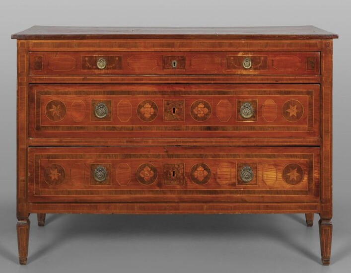 Louis XVI chest of drawers with three drawers, walnut wood with maple fillets and medallions in briar Emilia II half sec.XVIIIcm