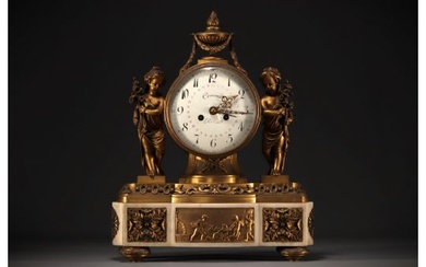 Louis XVI period clock in gilt bronze and white marble, Crosnier movement in Paris.