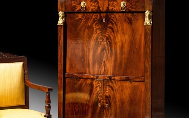 Mahogany and mahogany veneer desk. Lion-leg... - Lot 146 - Varenne Enchères
