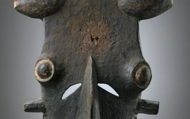 Mask with articulated lower jaw "karikpo" - Nigeria