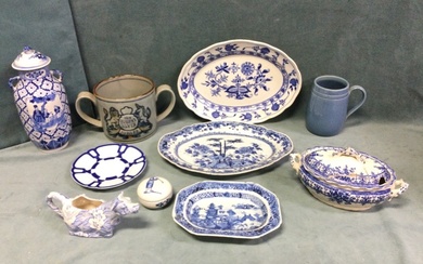 Miscellaneous blue & white ceramics - a Chinese baluster vases...