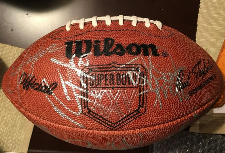 NY Giants Super Bowl XXV Team Autographed Football