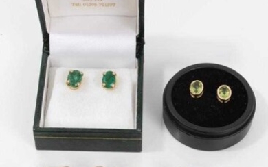 Nine pairs of gold earrings to include a pair of emerald single stone stud earrings in 18ct gold setting, two pairs of peridot earrings and six other pairs of gem-set earrings in 9ct gold setting