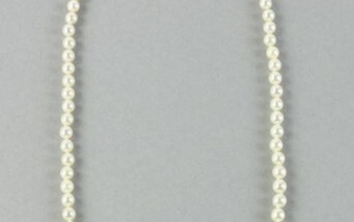Pearl Necklace With Gold and Diamond Clasp