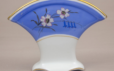 Porcelain Napkin holder (Unmarked) 20th century 30's. Kuznetsov porcelain factory. Porcelain, painting. 14.5 cm