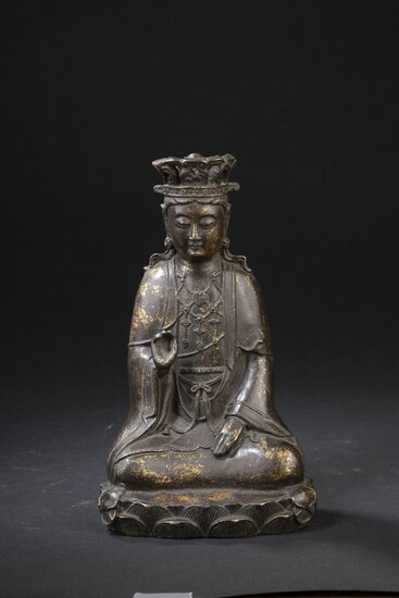 Statuette de bodhisattva en bronze Chine,... - Lot 146 - Daguerre