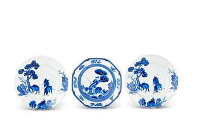 THREE BLUE AND WHITE EXPORT DISHES 18th century