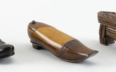 THREE ENGLISH/CONTINENTAL SHOE-FORM TREEN SNUFF BOXES