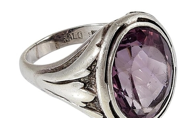 The Kalo Shop ladies ring with foliate accents size: 8; face: 11/16"w x 3/4"h