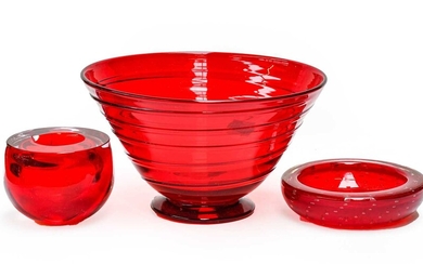 Three Whitefriars glass bowls