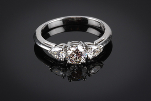 Tiffany & Co. Three Stone Diamond ring - app. 0.85 ct.