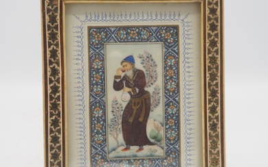Travail pakistanais, miniature sur ivoire, sage buvant son thé, signée en bas à droite, dim....