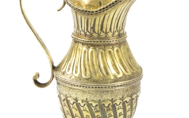 Un pot à crème en argent doré de George III, marque d'orfèvre usée, Londres 1808,...