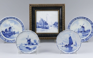 Vier Delftse blauw wit aardewerk wandbordjes en een tegel met voorstellingen naar schilderijen, De Porceleyne Fles