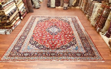 Vintage antique Persian Kashan rug-4522