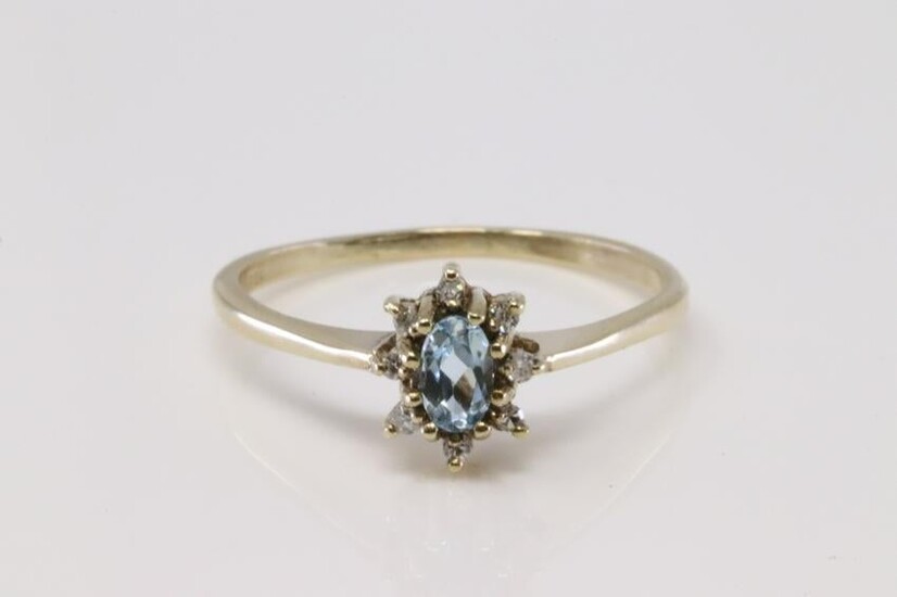 Yellow Gold Aquamarine / Diamond Ring.