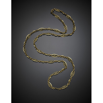 Yellow gold long lozenge chain necklace, g 36.80 circa, length cm 94.50 circa. Marked 46 PS.Read more