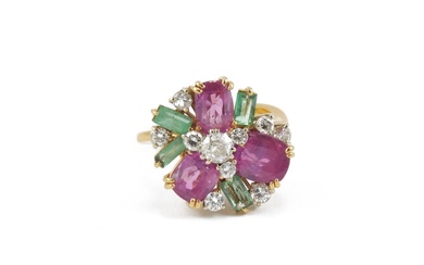 Yellow gold ring with diamonds, pink corundums and emeralds