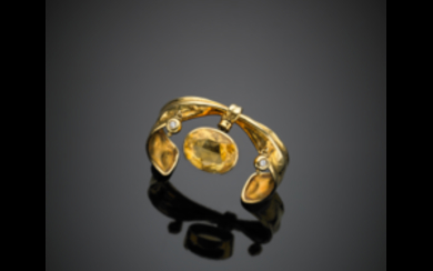 MISANI Yellow gold bangle with an oval citrine quartz...